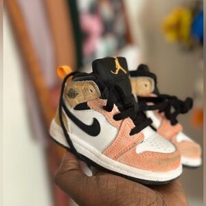 Nike Jordan 1 mid se